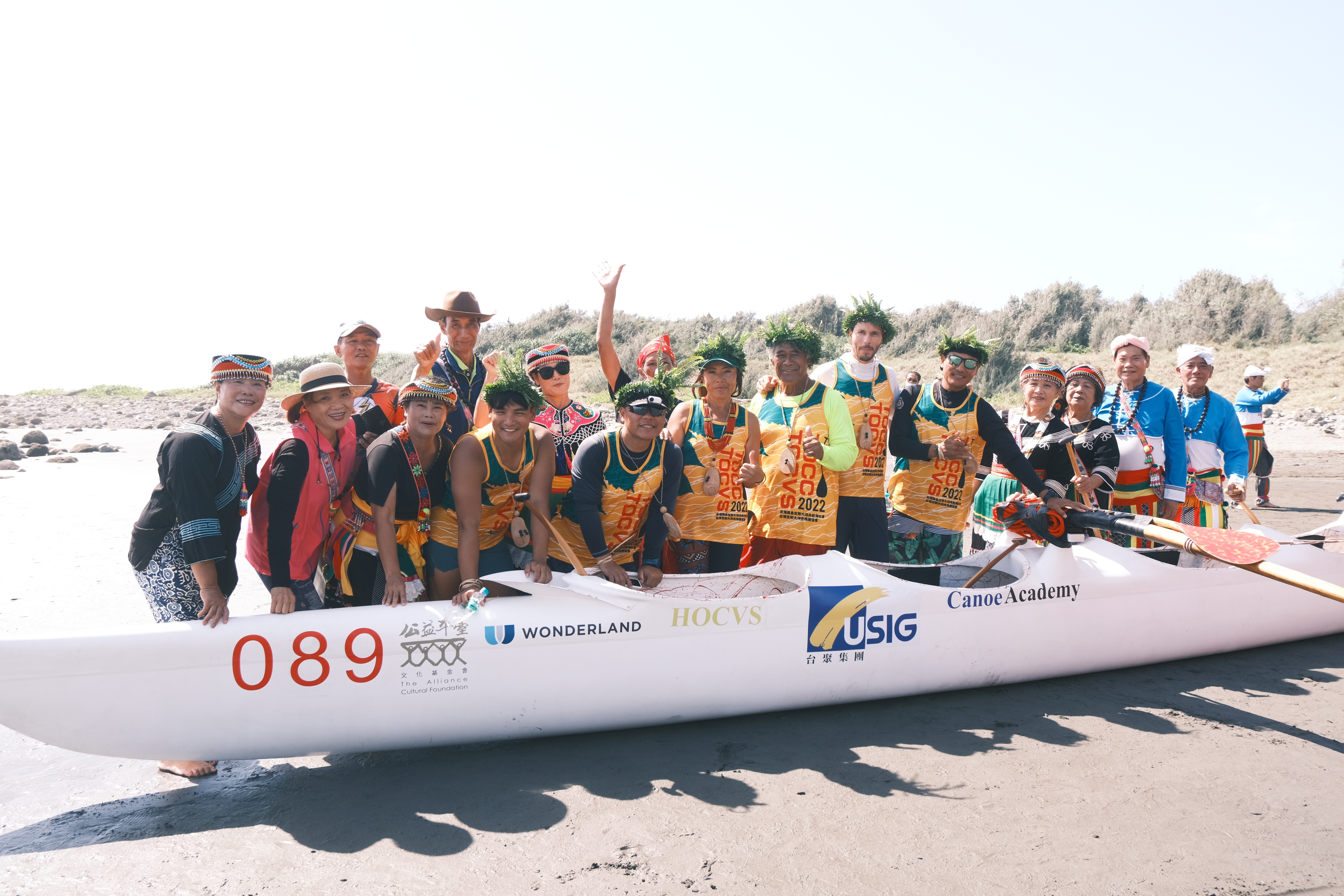Taitung County Government collaborates with the Kimokeo Foundation from Hawaii, and the local Duli tribe to undergo first-time long-distance outrigger canoe sailing on Taiwanese waters.