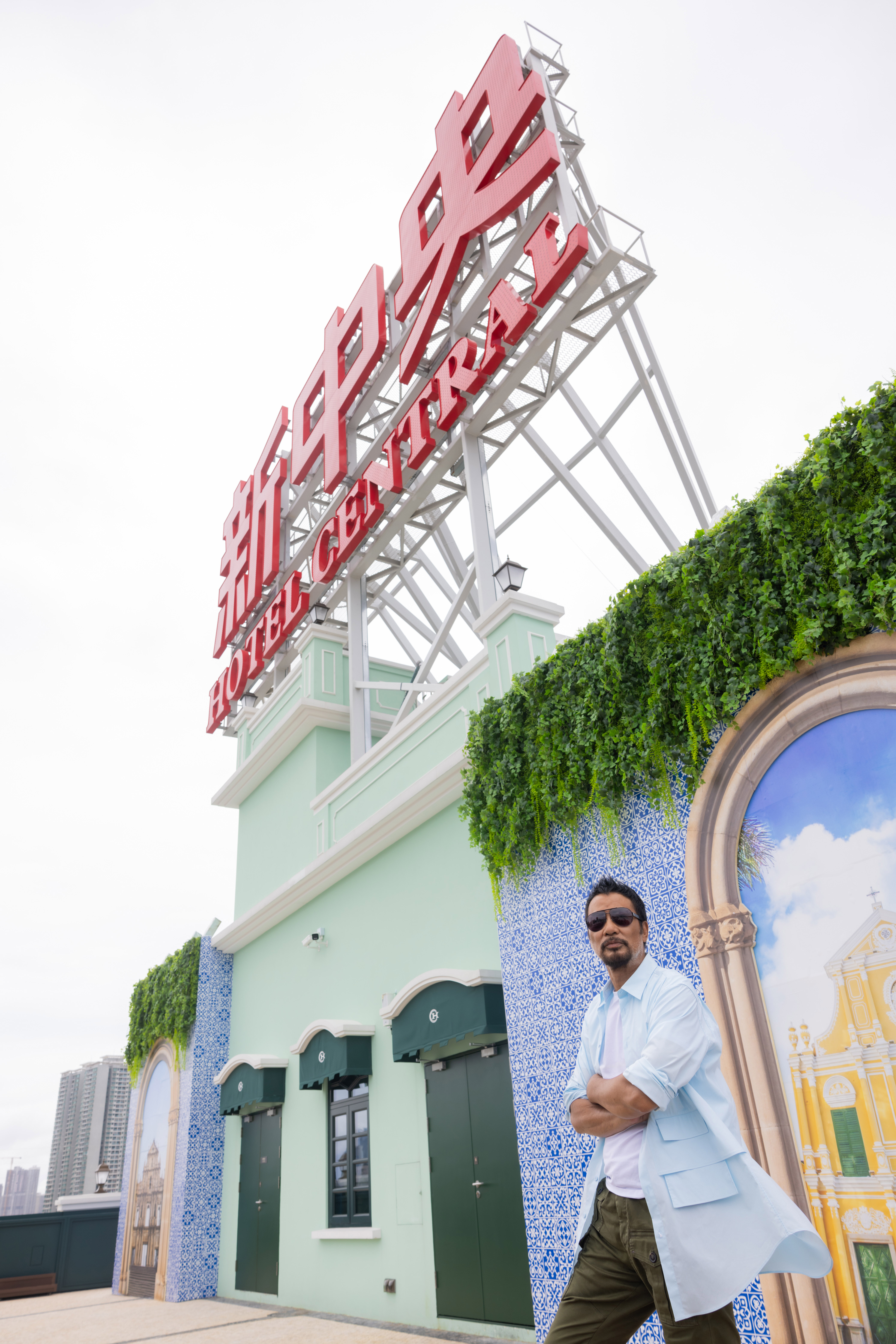 Simon Yam has participated in activities commemorating both the 20th and 25th anniversaries of Macao’s return to the motherland, feeling he has a special connection with Macao