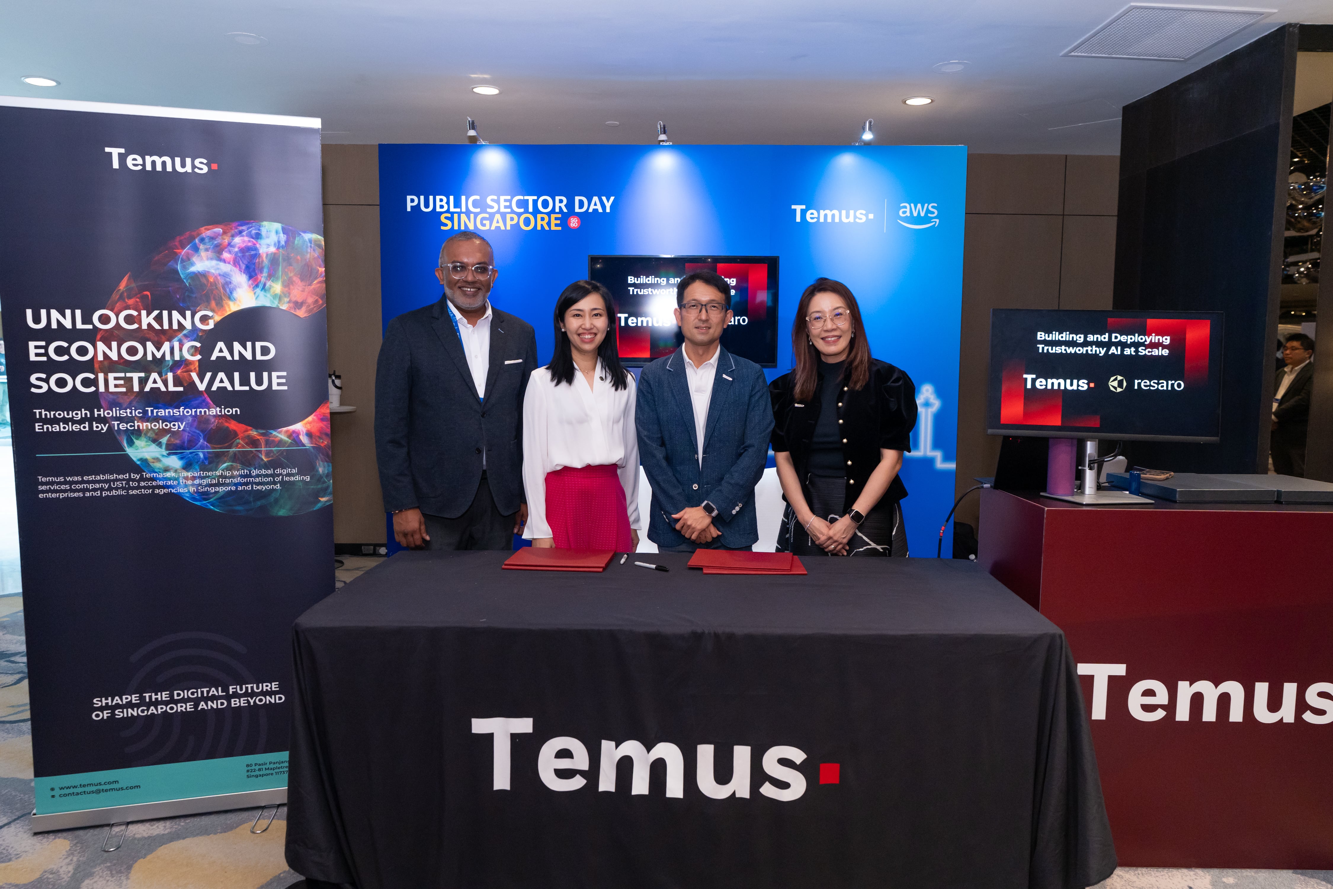 Kiren Kumar, Deputy Chief Executive Development, IMDA; April Chin, Co-CEO, Resaro; Sutowo Wong, Managing Director, AI & Data, Temus; Ng Lai Yee, Chief Executive Officer, Temus